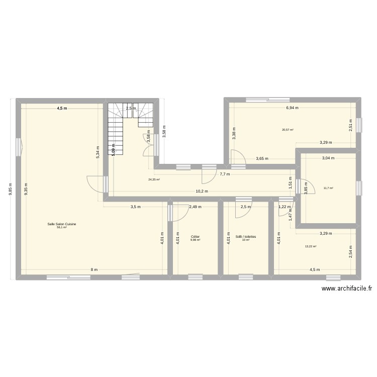 Rez de chaussé 2. Plan de 7 pièces et 146 m2