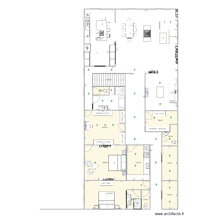 MC Stables bis. Plan de 12 pièces et 103 m2