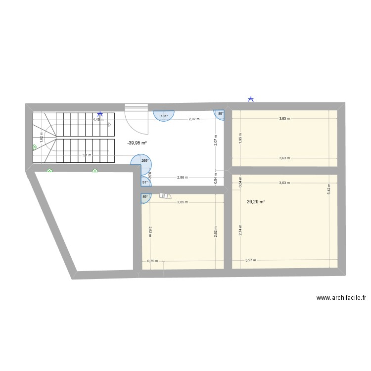 1er etages. Plan de 2 pièces et 40 m2