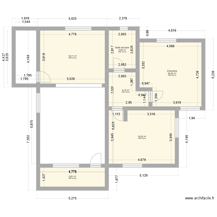 B k. Plan de 6 pièces et 77 m2