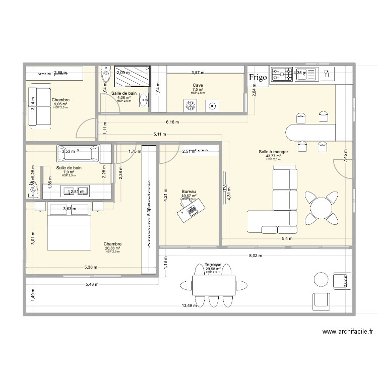 F4 avec couloir. Plan de 8 pièces et 133 m2