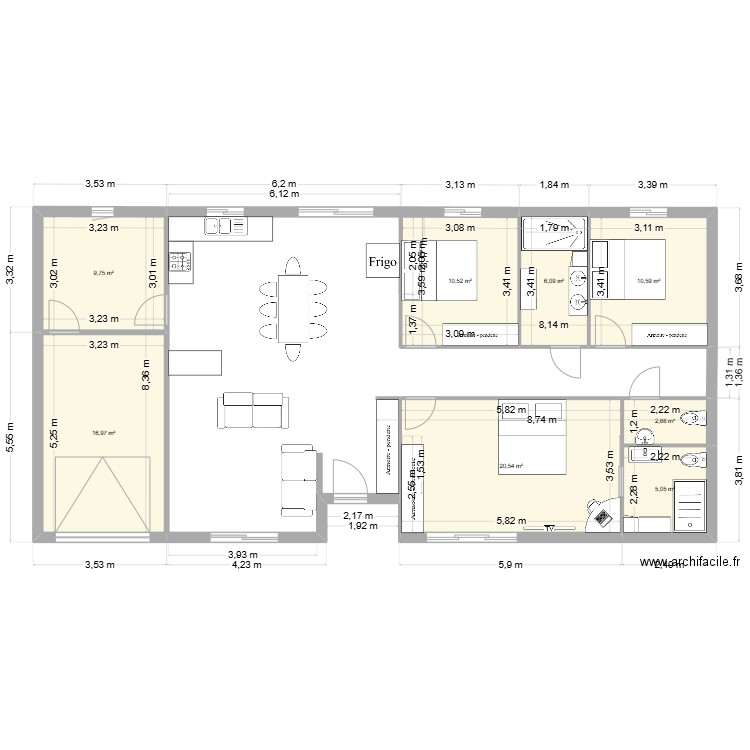 Foulpointe. Plan de 21 pièces et 320 m2