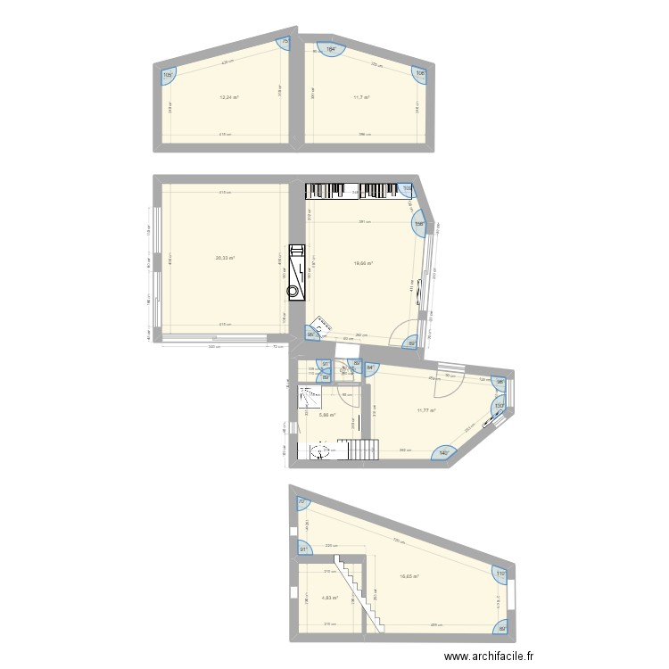 Barcelone T2. Plan de 9 pièces et 104 m2