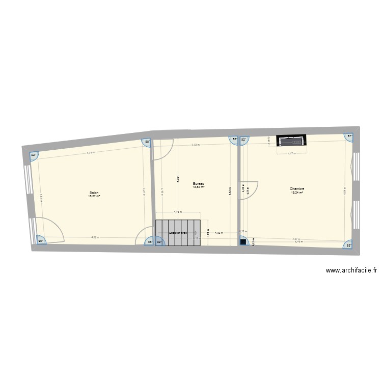Grande maison - 1er étage. Plan de 7 pièces et 137 m2