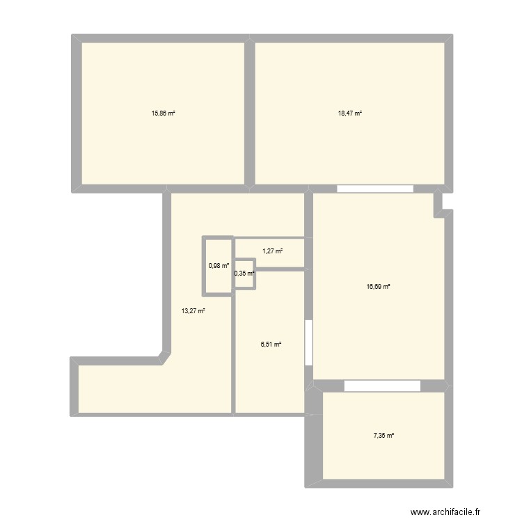 RDC volontaires 2. Plan de 9 pièces et 81 m2