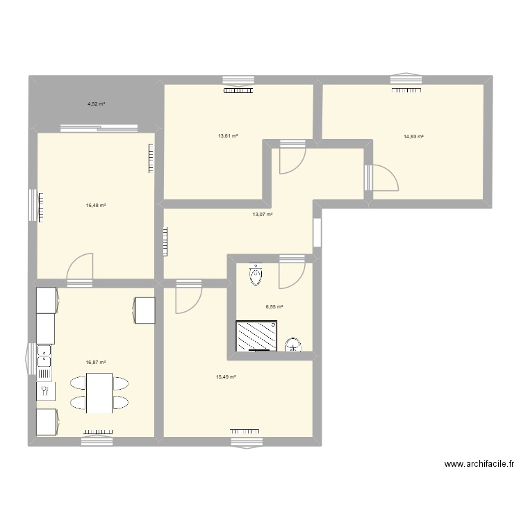 4 pieces. Plan de 8 pièces et 102 m2