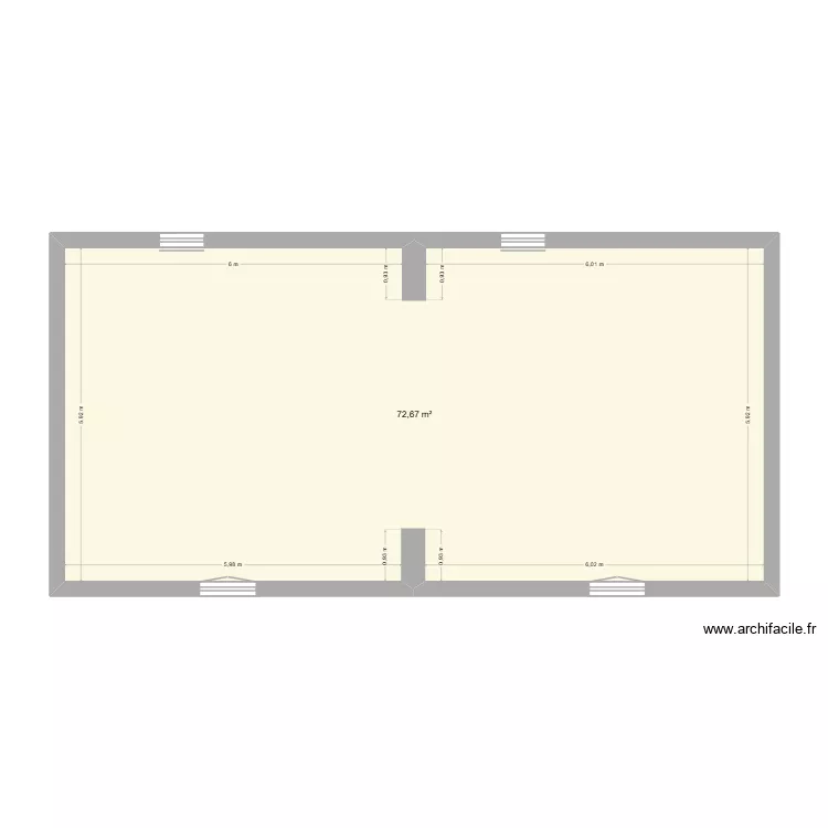 salle310 vide. Plan de 1  et 73 m²