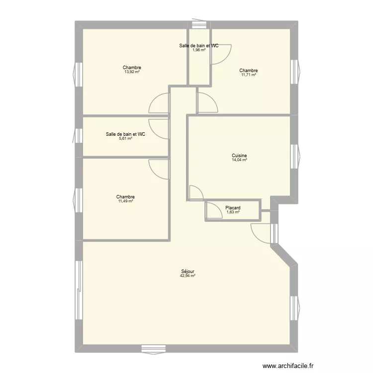 Ancien batiment. Plan de 8 et 103 m² Ancien batiment. Plan de 8 et 103 m²