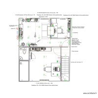 Salon et bureau avec porte/TV à gauche