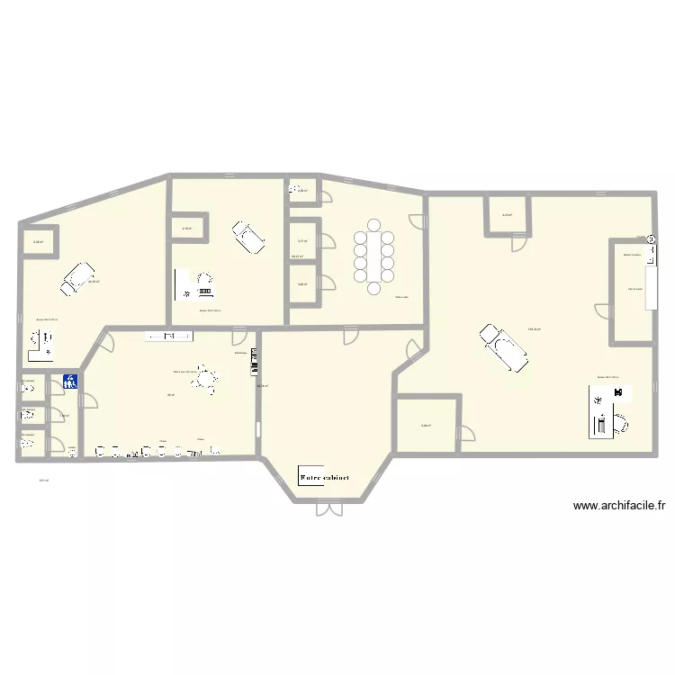 Hygiene. Plan de 15 pièces et 490 m²