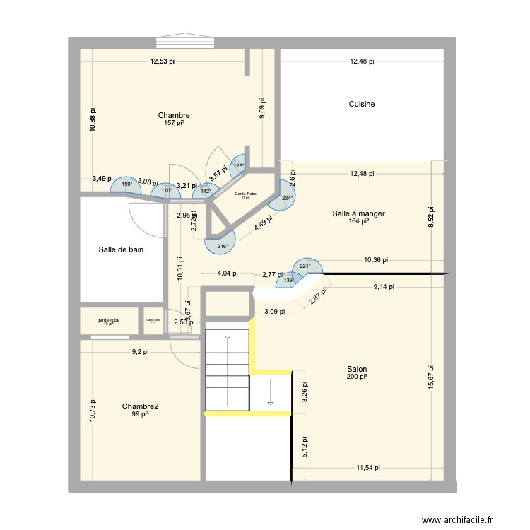 RDC. Plan de 12 pièces et 80 m2