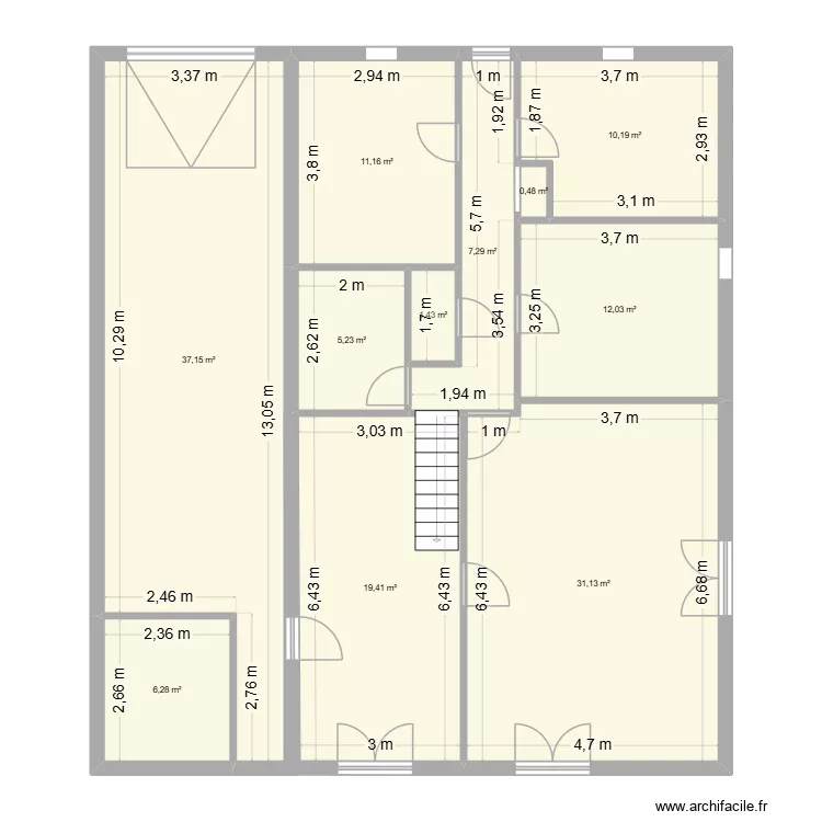 maison. Plan de 11  et 142 m²