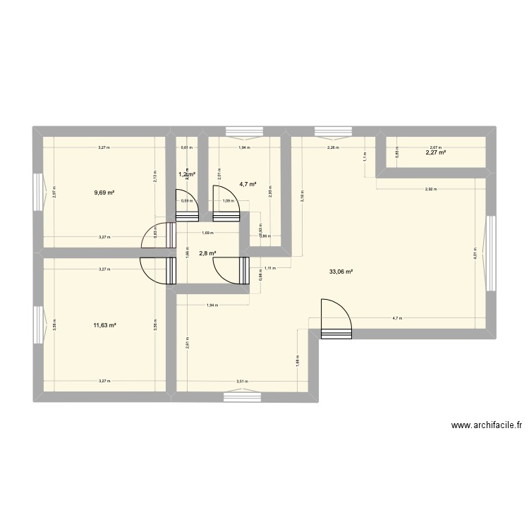 MAISON ROQUEMAURE. Plan de 7 pièces et 65 m2