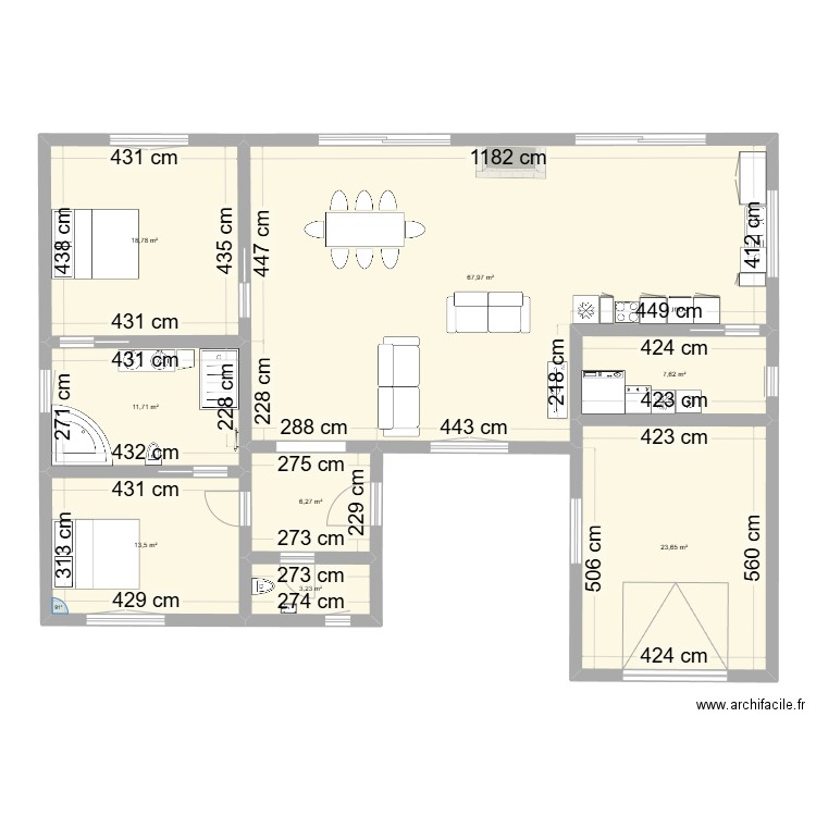 MAISON EN U. Plan de 8 pièces et 153 m2