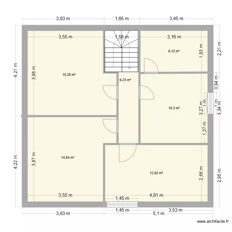 Etage. Plan de 6 pièces et 66 m²