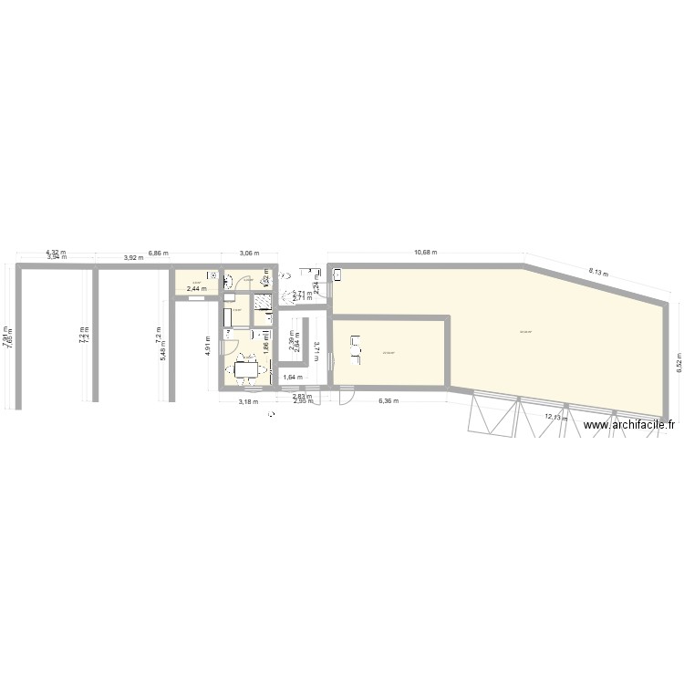 vestiaire sanitaire refectoire. Plan de 7 pièces et 135 m2