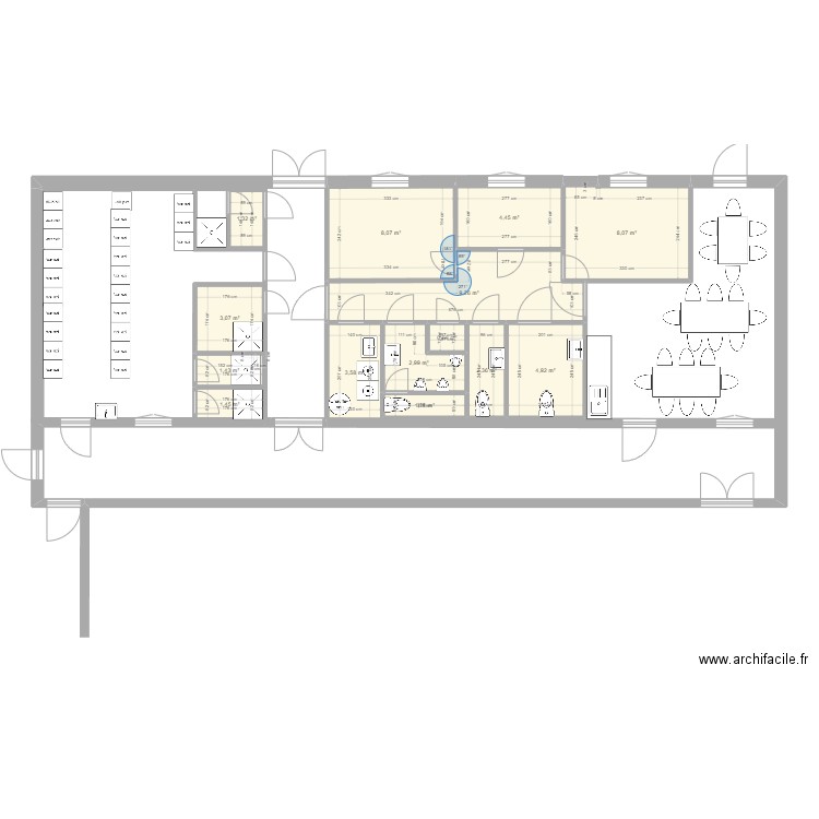 atelier. Plan de 14 pièces et 53 m2