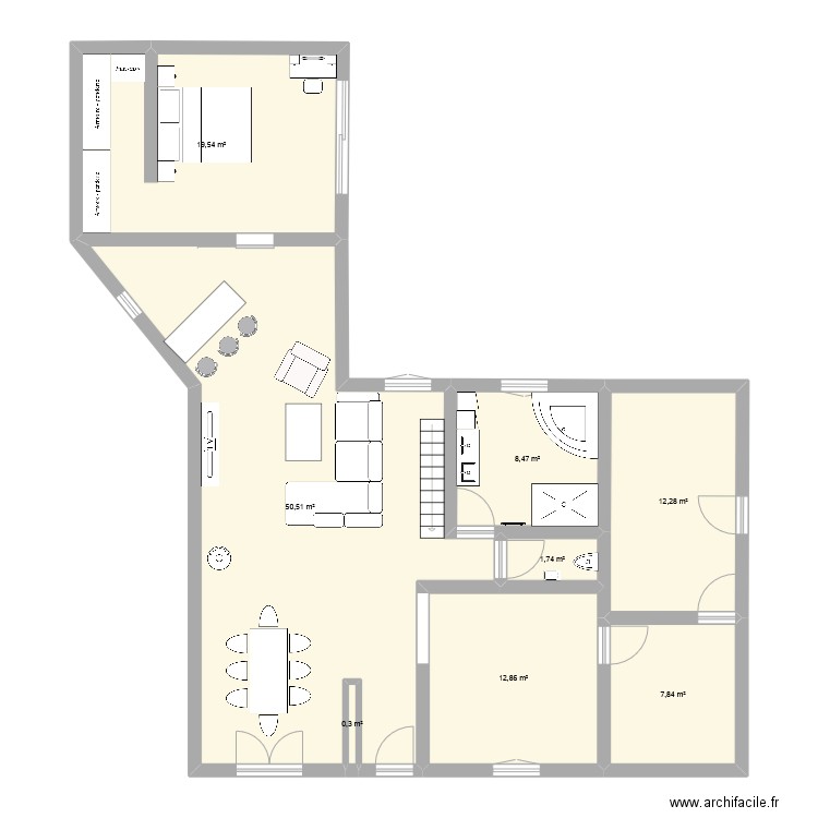 Maison. Plan de 8 pièces et 114 m2