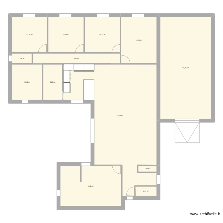 maison. Plan de 13 pièces et 236 m2