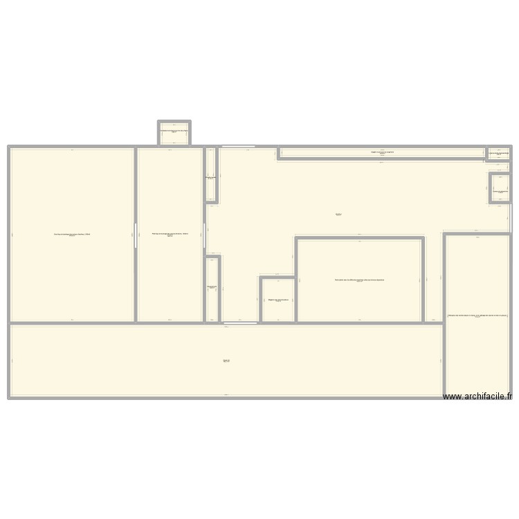 hangar en haut. Plan de 0 pièce et 0 m2
