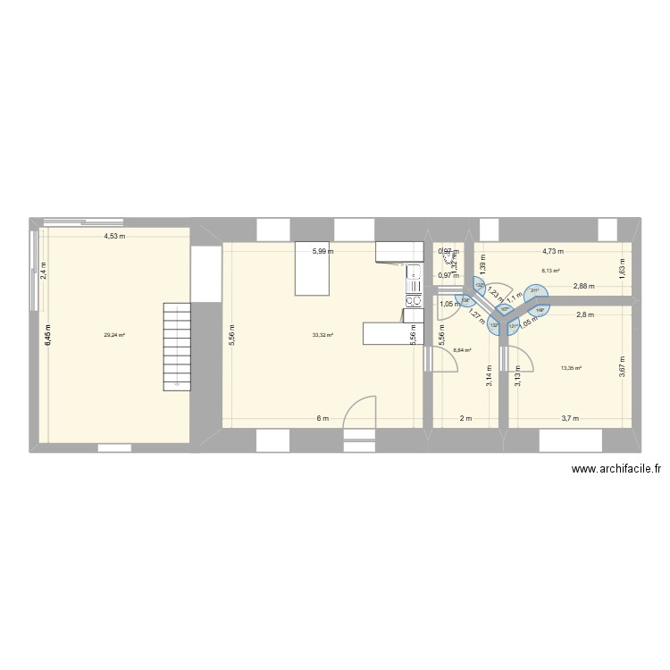 Maison. Plan de 5 pièces et 93 m2