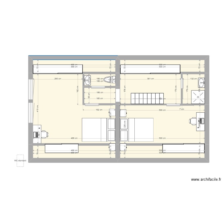 comble. Plan de 8 pièces et 54 m2