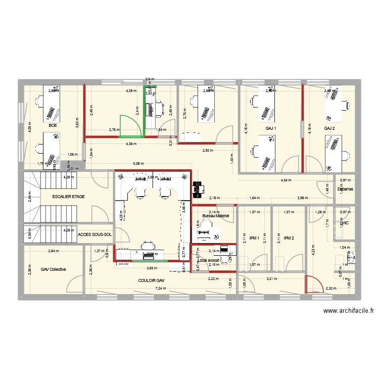 rdc commissariat. Plan de 20 pièces et 151 m2