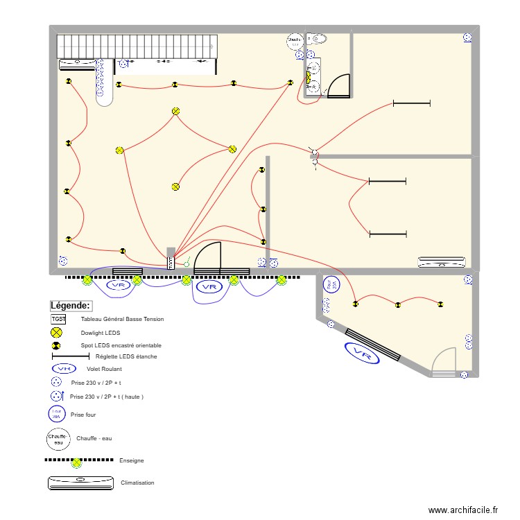 Les saintes Maries. Plan de 3 pièces et 125 m2