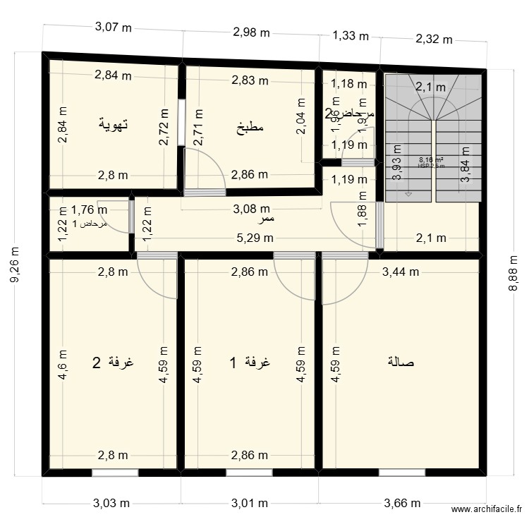 1 etage. Plan de 9 pièces et 77 m2