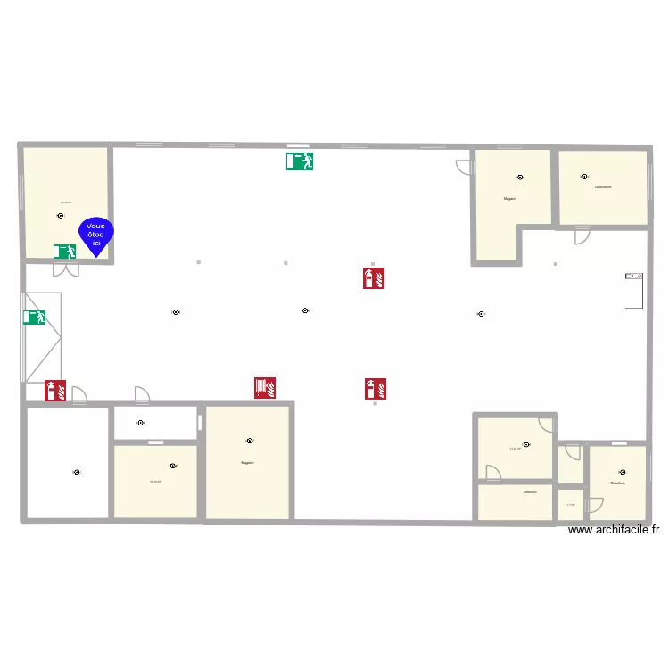 Vieux batiment. Plan de 9 et 165 m² Vieux batiment. Plan de 9 et 165 m²