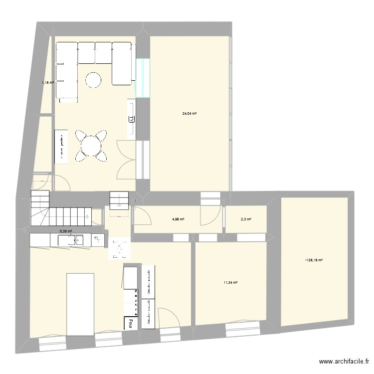 maison des chats 2. Plan de 7 pièces et 61 m2