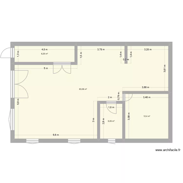 Salle apr&egrave;s travaux. Plan de 4  et 87 m²