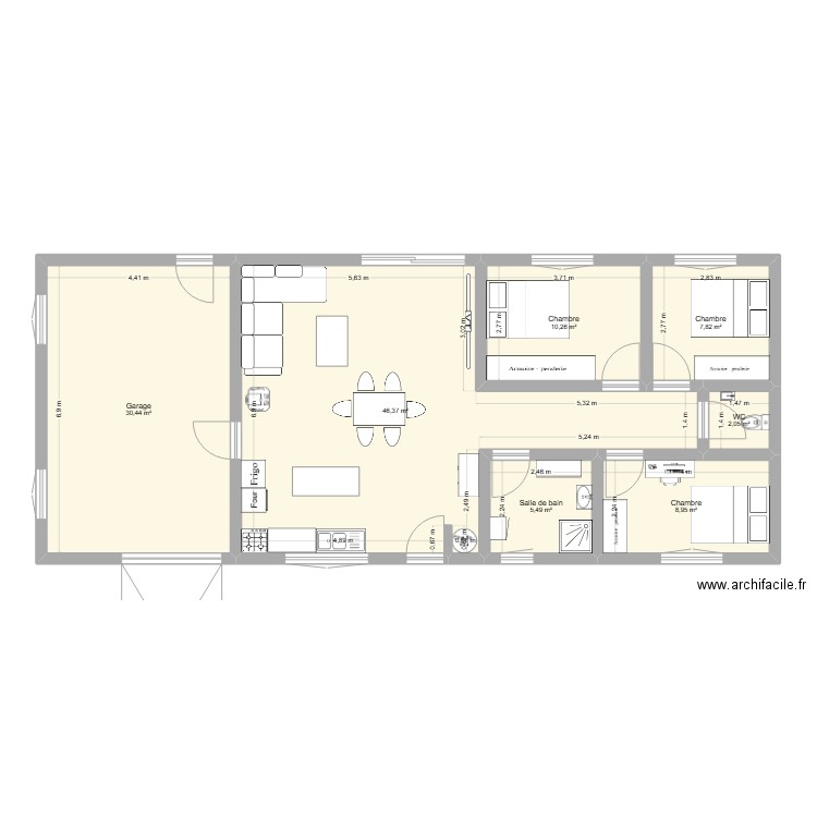 Maison. Plan de 7 pièces et 111 m2