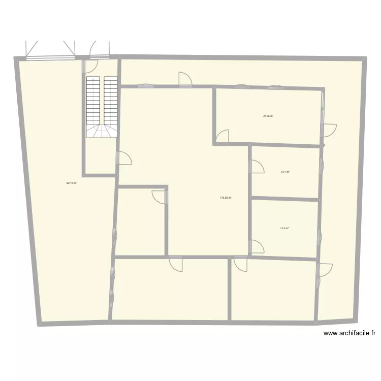 01 zatria. Plan de 5  et 308 m²