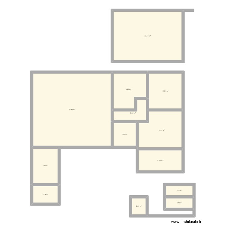 Game Hub 01 REV0. Plan de 13 pièces et 160 m2