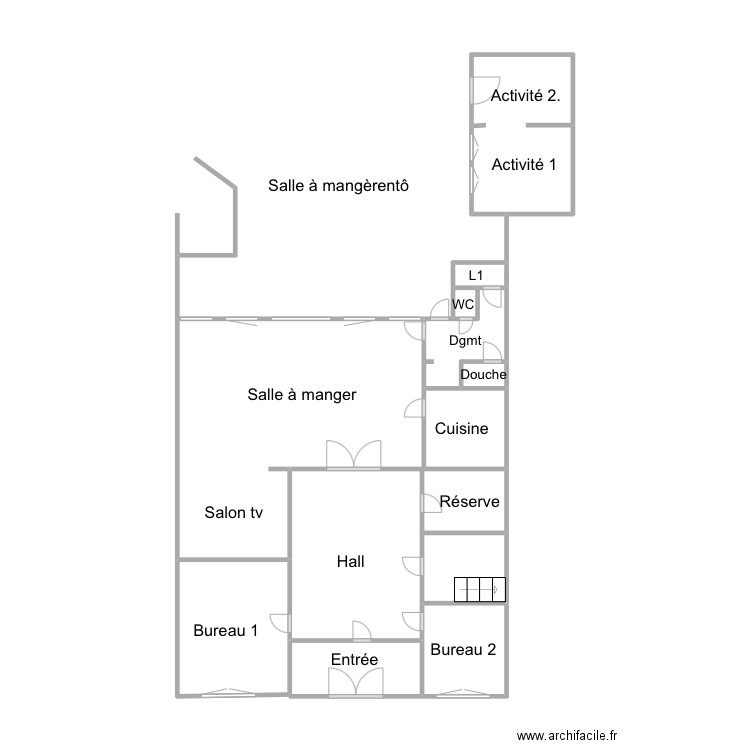 Routât. Plan de 10 pièces et 44 m2