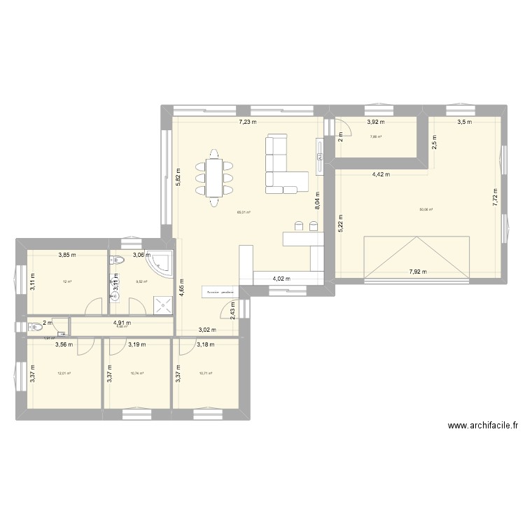 MAISON. Plan de 10 pièces et 184 m2