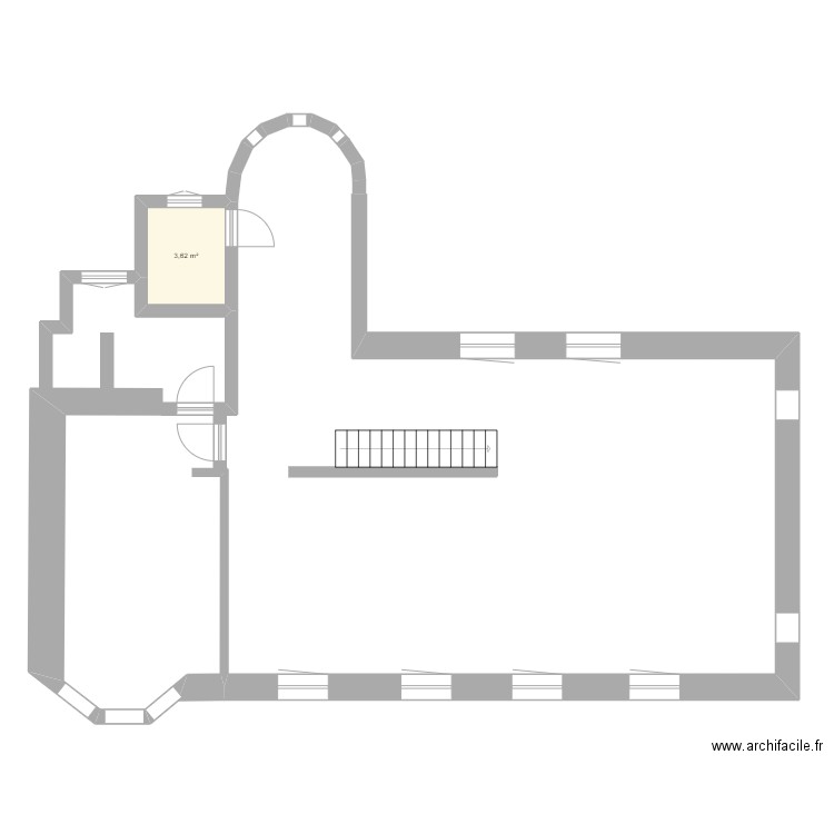 3 portes. Plan de 0 pièce et 0 m2