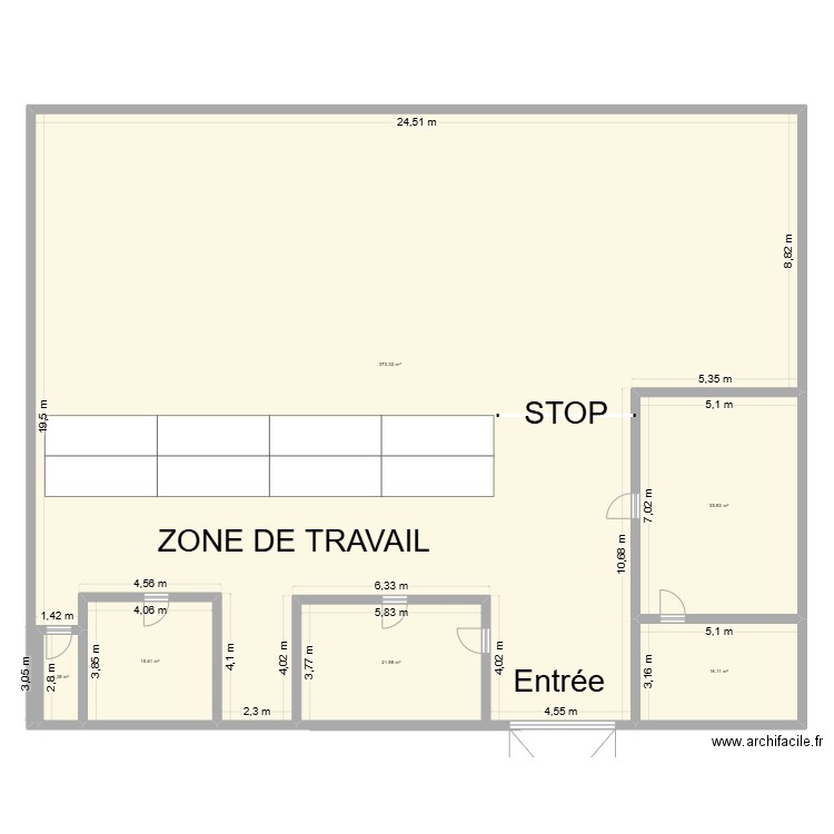 Hangar Montelier. Plan de 6 pièces et 465 m2