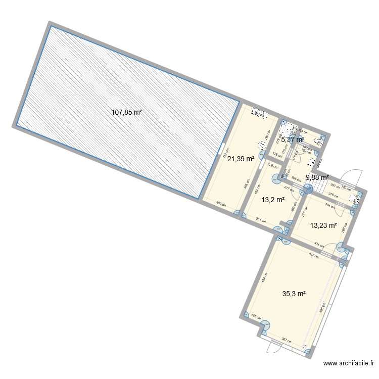 LOGE TREBES. Plan de 7 pièces et 206 m2