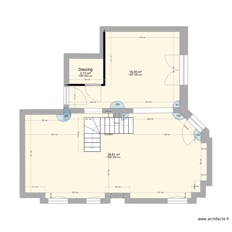 Appart V3 avec doublage  . Plan de 8 pièces et 93 m2