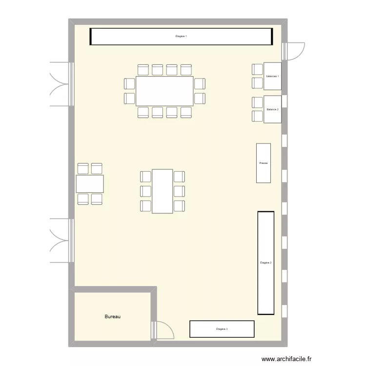 Atelier Ressourcerie. Plan de 2 Pièces et 136 m²