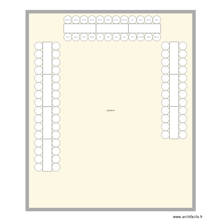 Anniversaire - Forme U. Plan de 1 pièce et 240 m2