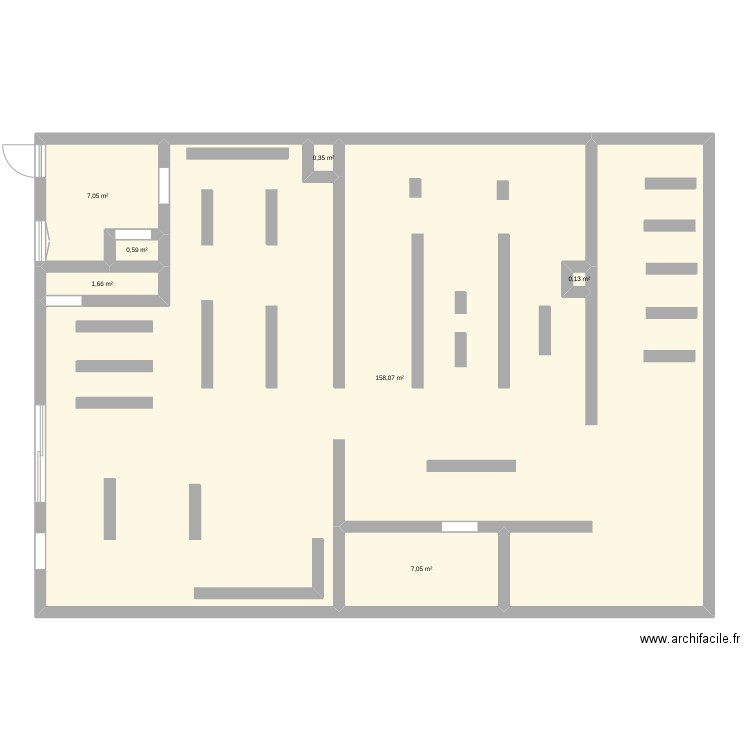 habimat. Plan de 7 pièces et 175 m2