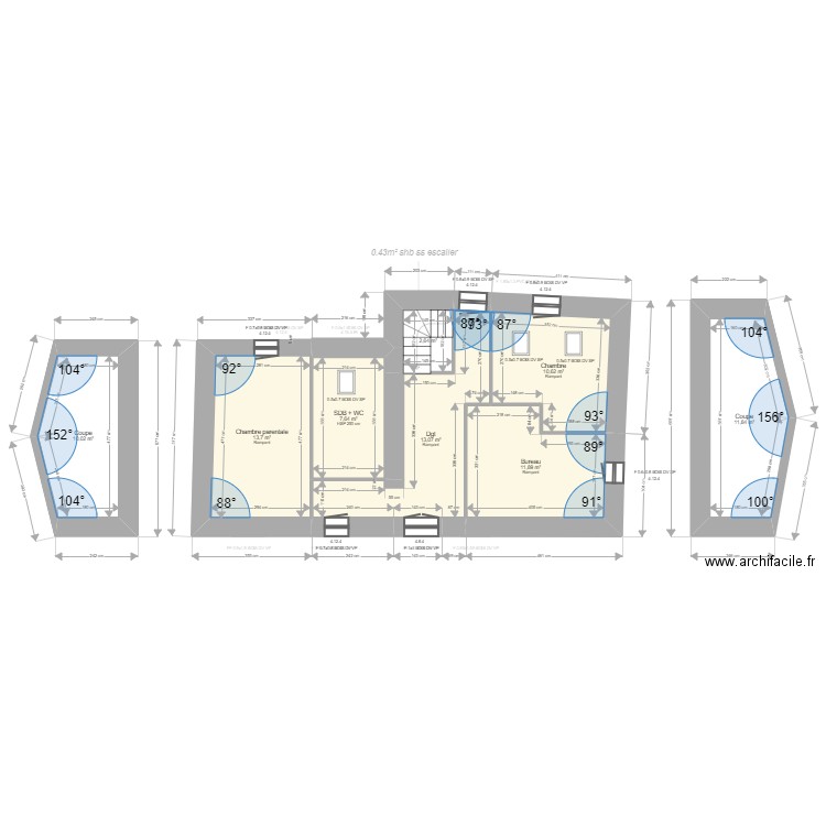 ML24006866. Plan de 15 pièces et 147 m2