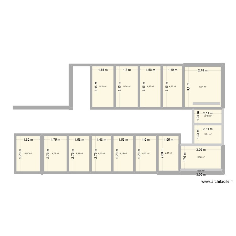 Projet Self Stockage. Plan de 16 pièces et 70 m2