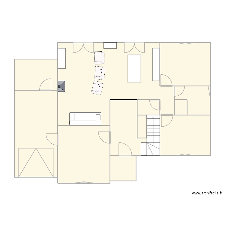 vic. Plan de 12 pièces et 117 m2