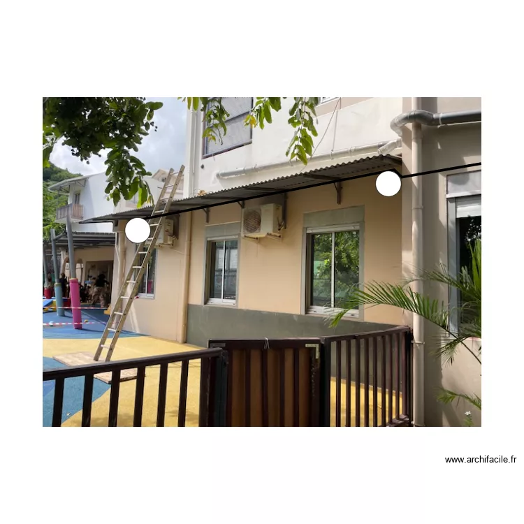 creche petit dauphins 2. Plan de 