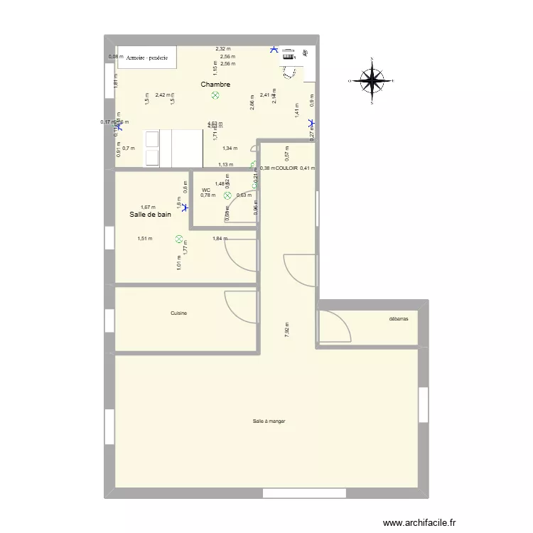 appartement f2 Habib Mendy. Plan de 6 pièces et 65 m²