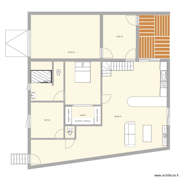 Maison Maman. Plan de 7 pièces et 138 m2